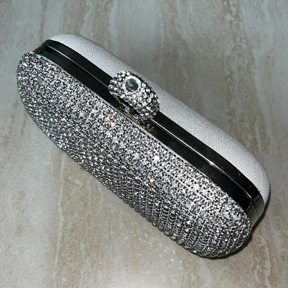 Clutch - Picture 5 of 5